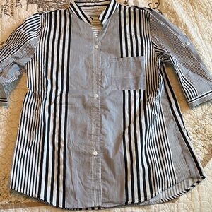 Source Unknown Black and White Striped Button-Down Shirt